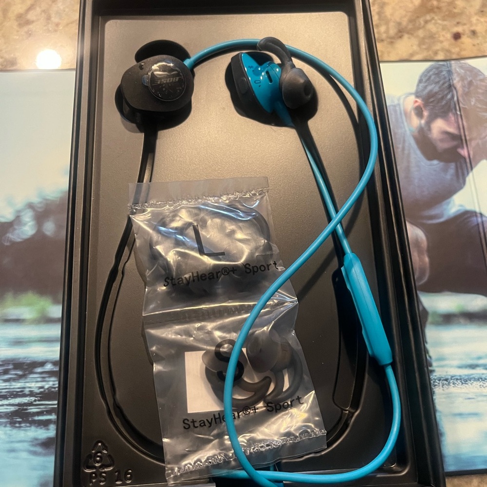 Bose Soundsport Wireless Headphones Aqua - Picture 3 of 7